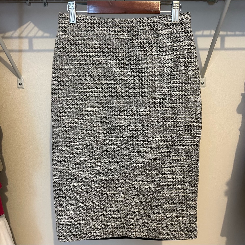 Classic Black and White Women's Stretch Pencil Skirt